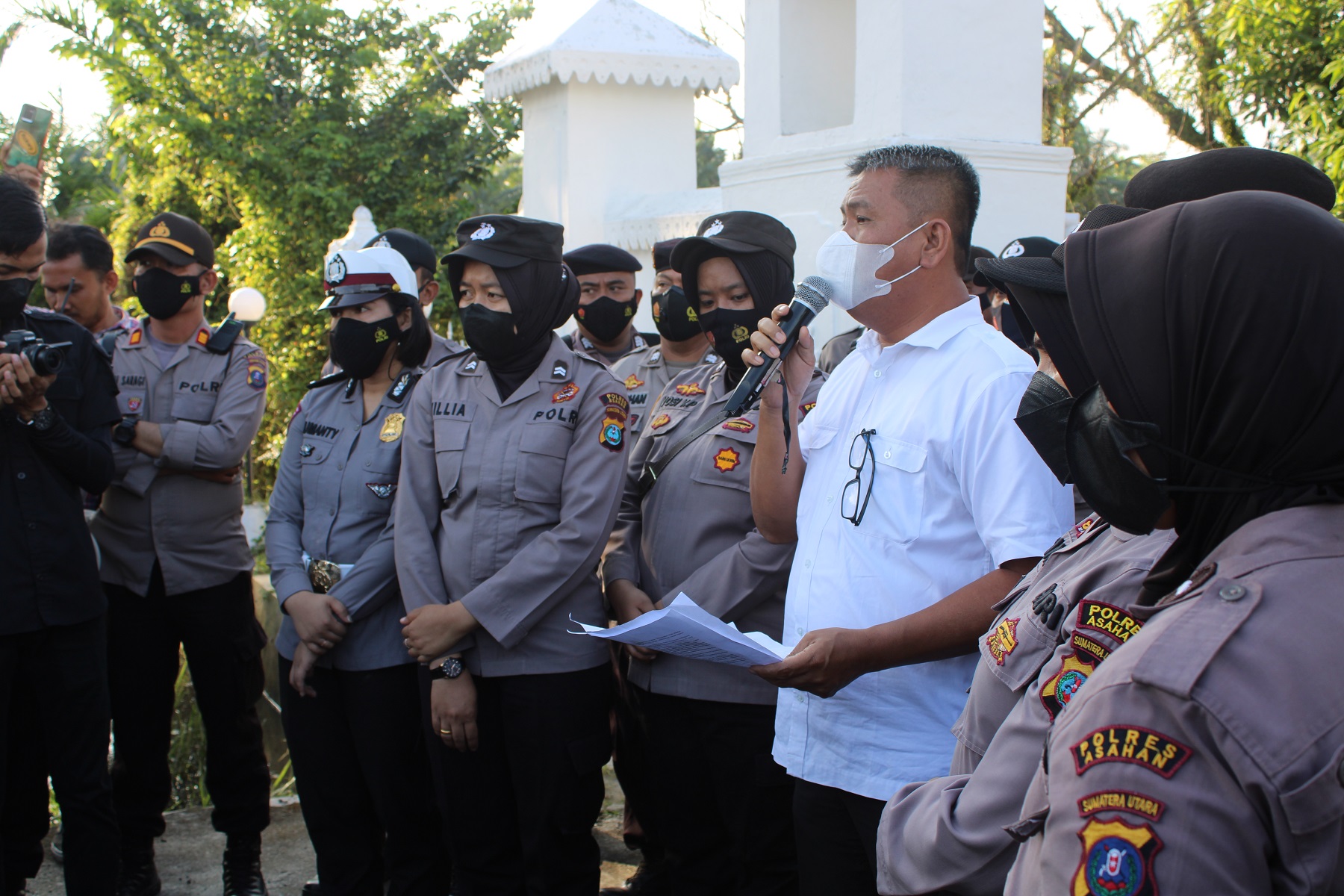 Ketua DPRD Kabupaten Asahan H.BAHARUDDIN HARAHAP SH., MH menerima Aksi Demo Mahasiswa Himpunan Islam cabang Kisaran-Asahan