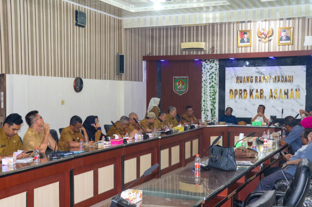 BANGGAR LAKUKAN PEMBAHASAN DAN FINALISASI R-KUA DAN R-PPAS T.A. 2025 BERSAMA TAPD KABUPATEN ASAHAN