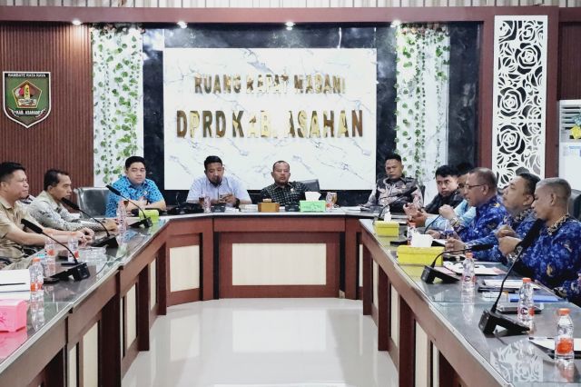 KOMISI D GELAR RAPAT DENGAR PENDAPAT LANJUTAN TENTANG TANAH BENGKOK/CETAK SAWAH DI WILAYAH KABUPATEN ASAHAN
