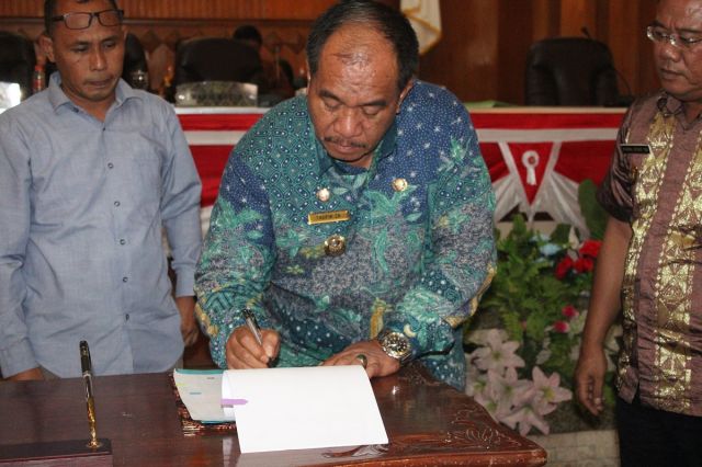 Rapat Paripurna DPRD Kabupaten Asahan Dalam Acara Penandatanganan Nota Kesepakatan Rancangan Kebijakan Umum Anggaran (R-KUA) dan (R-PPAS)