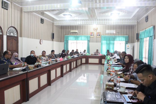 Rapat Pembahasan Rancangan Perda Kab. Asahan tentang Penyertaan Modal Daerah Pada PT. Bank Sumut