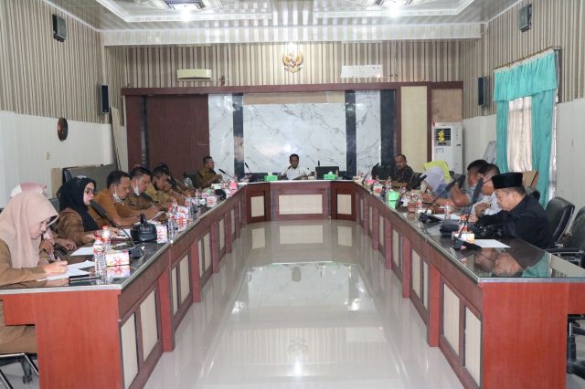 Rapat Banmus DPRD Kabupaten Asahan Membicarakan Jadwal Kegiatan DPRD Kabupaten Asahan untuk Bulan Januari Tahun 2023