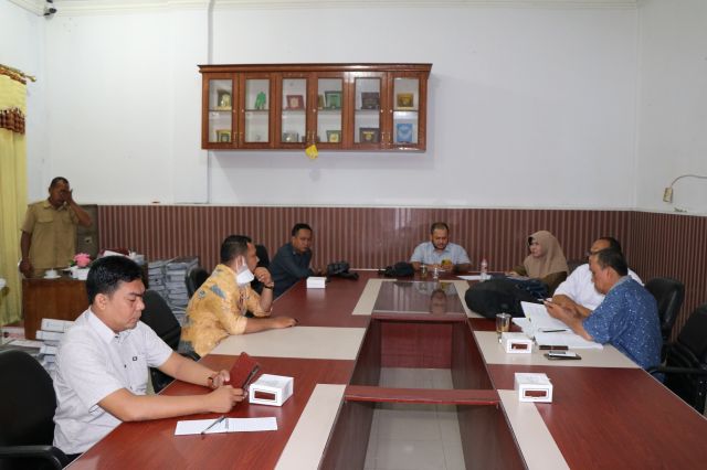 Rapat Mingguan Tim Ahli/ Pakar Sekretariat DPRD Kabupaten Asahan, Membicarakan tentang peraturan daerah tahun 2023