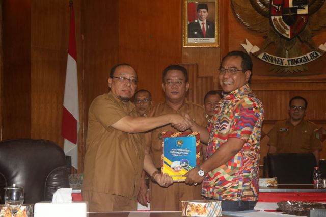 RAPAT PARIPURNA PENYAMPAIAN PENJELASAN TERHADAP RANPERDA KABUPATEN ASAHAN OLEH BUPATI ASAHAN