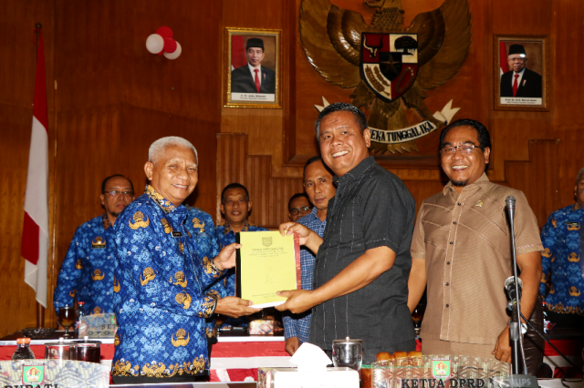 PARIPURNA PENYAMPAIAN NOTA KEUANGAN RANPERDA TENTANG PERUBAHAN APBD KABUPATEN ASAHAN TA 2023