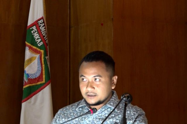 BAPEMPERDA SAMPAIKAN PENJELASAN TERHADAP RANPERDA USUL DPRD