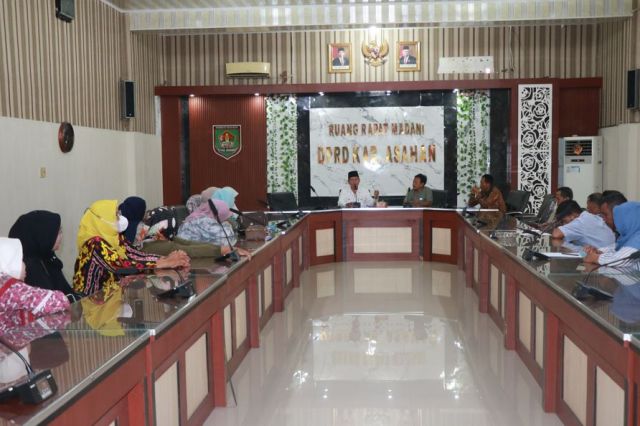 MASUKI AWAL RAMADHAN, SEKRETARIAT DPRD ASAHAN GELAR PENGAJIAN