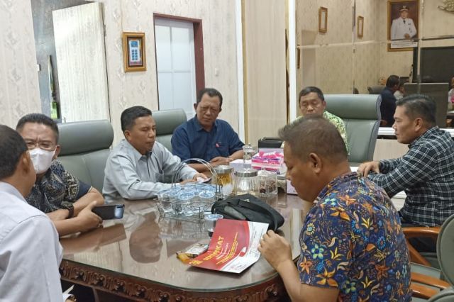 Kamis (02/02/2023) Kunjungan Kerja Komisi C DPRD Kabupaten Asahan ke Dinas Capil Kota Medan.